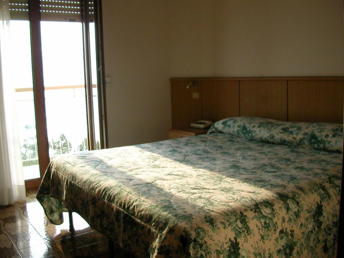 Hotel San Faustino Torri Del Benaco Ngoại thất bức ảnh